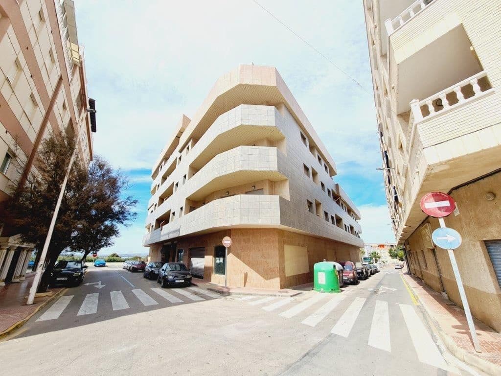 3 soveværelse Lejlighed til salg i Torrevieja - € 174.000 (Ref: 8914786)