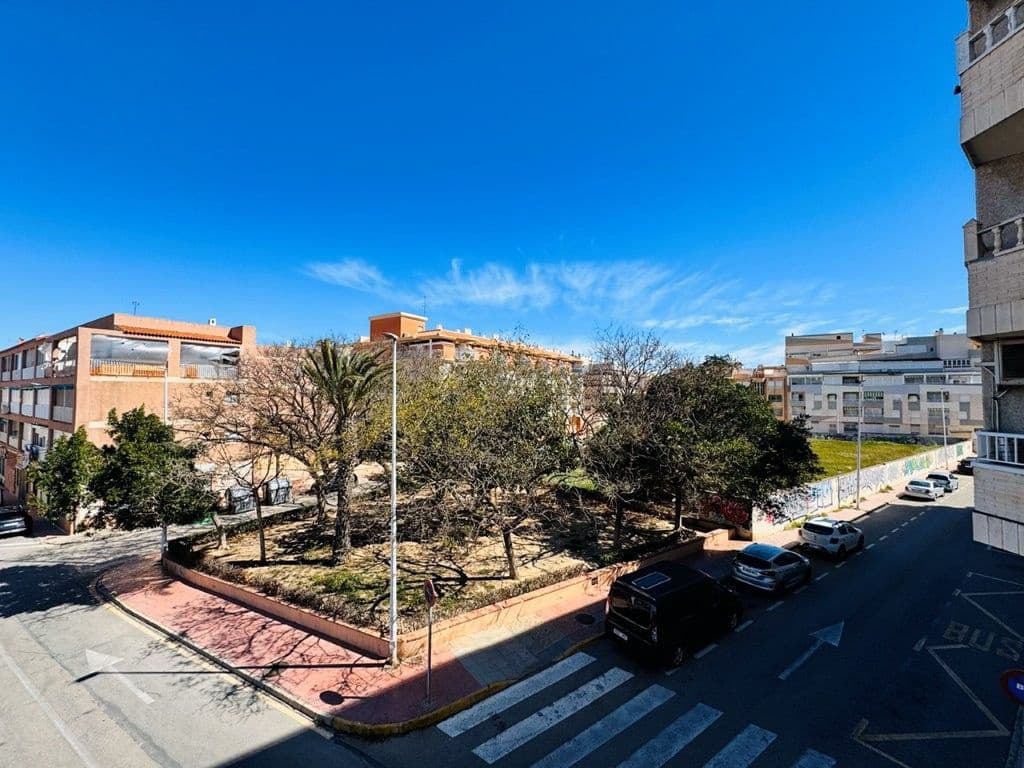 3 soveværelse Lejlighed til salg i Torrevieja - € 174.000 (Ref: 8914786)