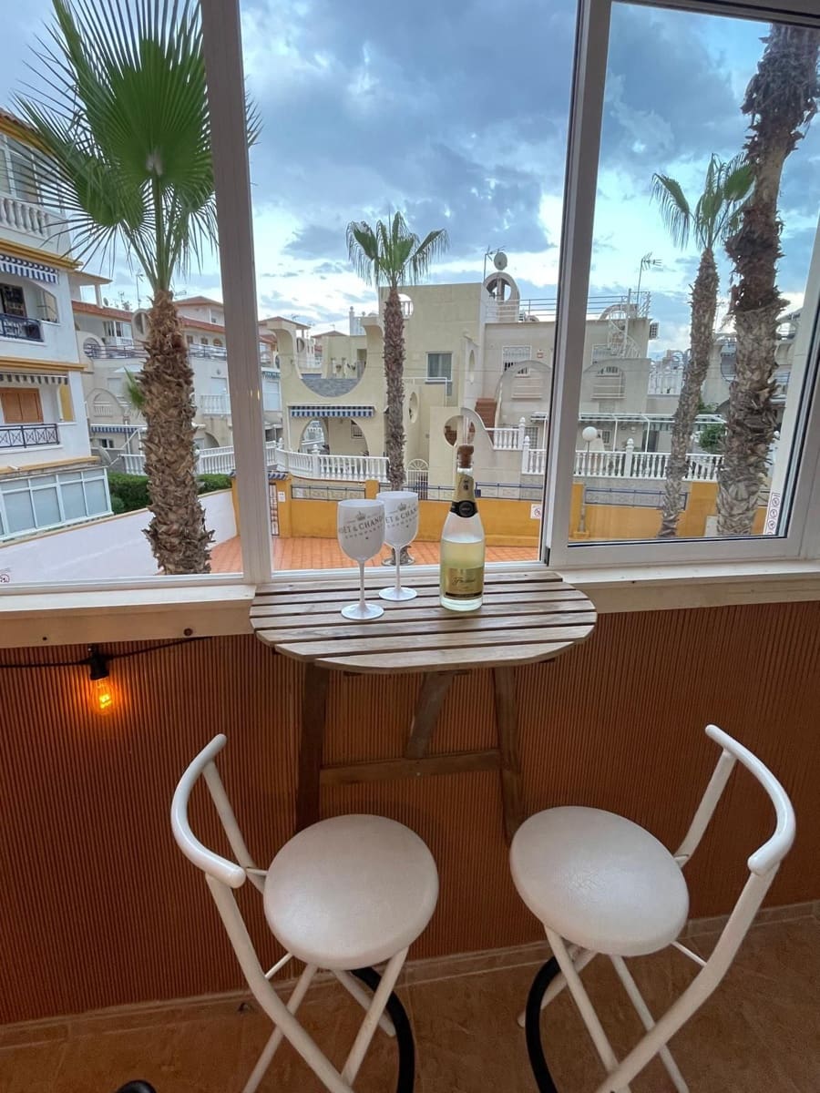 2 quarto Apartamento para venda em Torrevieja com piscina - 169 900 € (Ref: 8921112)