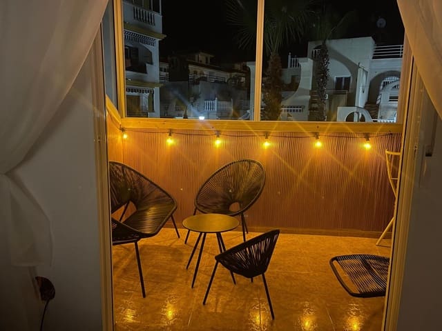 Apartamento de 2 habitaciones en Cañada del Molino, Torrevieja en venta con piscina - 169.900 € (Ref: 8921112)