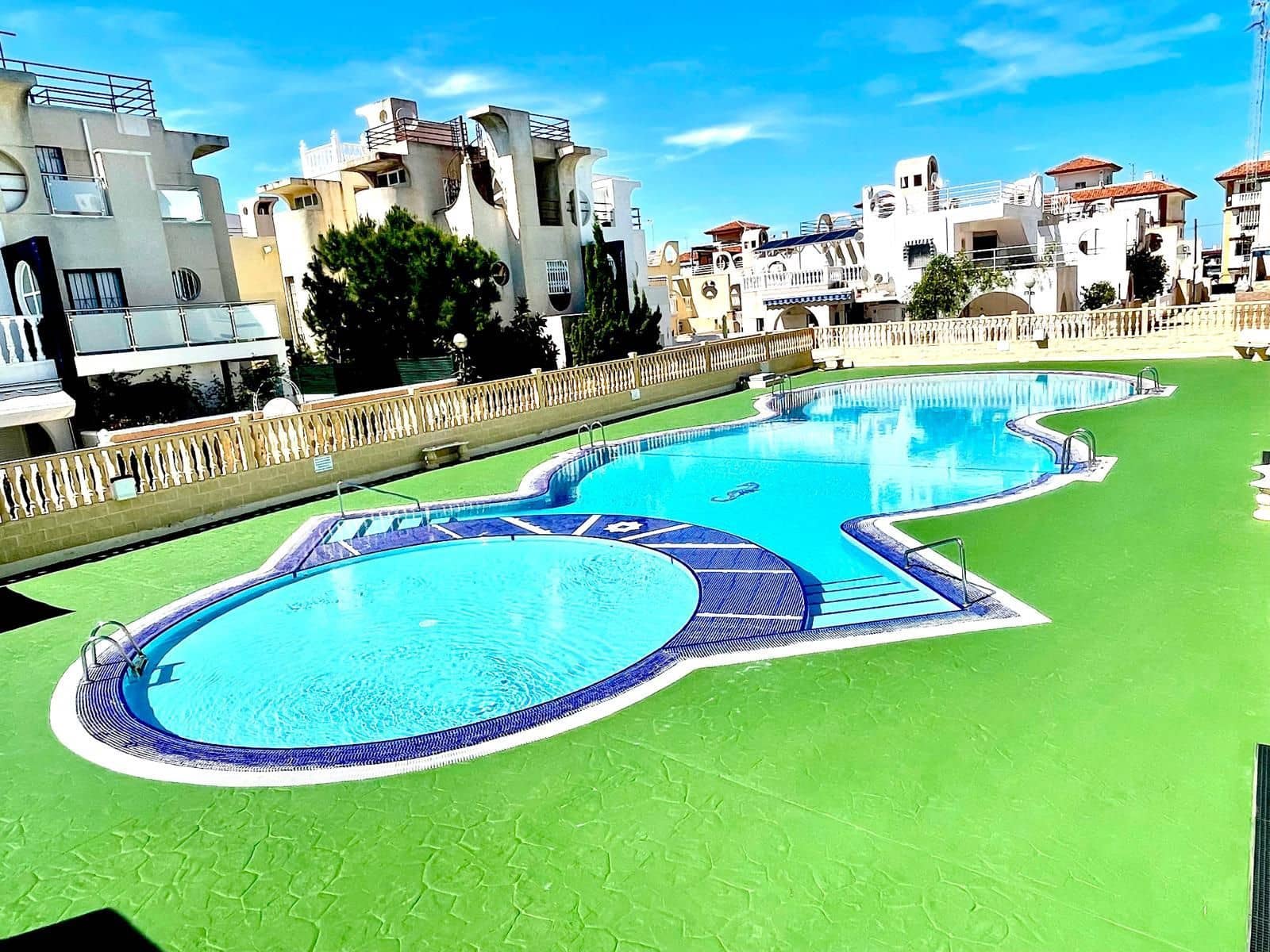 2 quarto Apartamento para venda em Torrevieja com piscina - 169 900 € (Ref: 8921112)