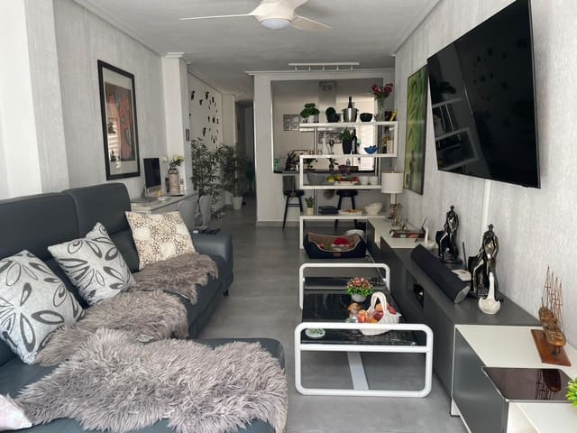 3 bedroom Penthouse for sale in Playa de los Locos, Torrevieja with garage - € 225,000 (Ref: 8926108)