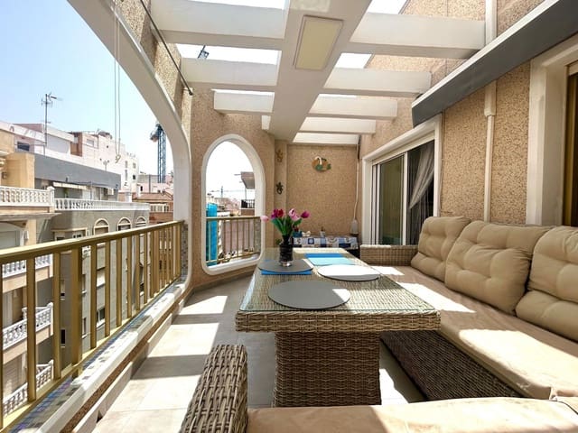 3 bedroom Penthouse for sale in Playa de los Locos, Torrevieja with garage - € 225,000 (Ref: 8926108)