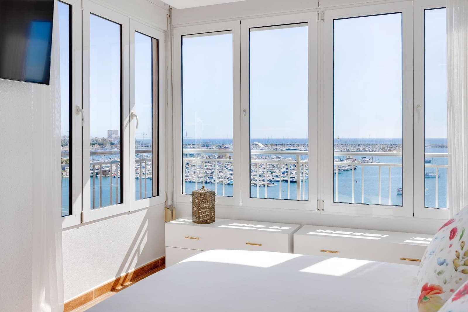 3 soveværelse Lejlighed til salg i Torrevieja med swimmingpool garage - € 379.900 (Ref: 8931911)