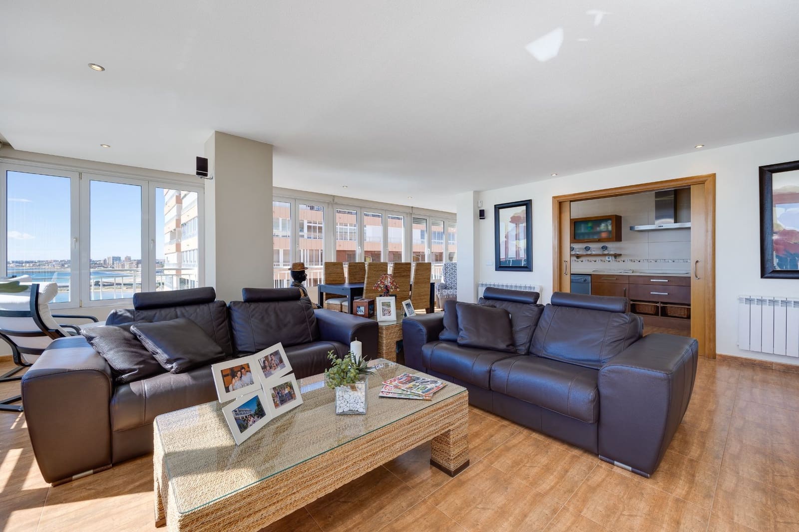 3 soveværelse Lejlighed til salg i Torrevieja med swimmingpool garage - € 379.900 (Ref: 8931911)