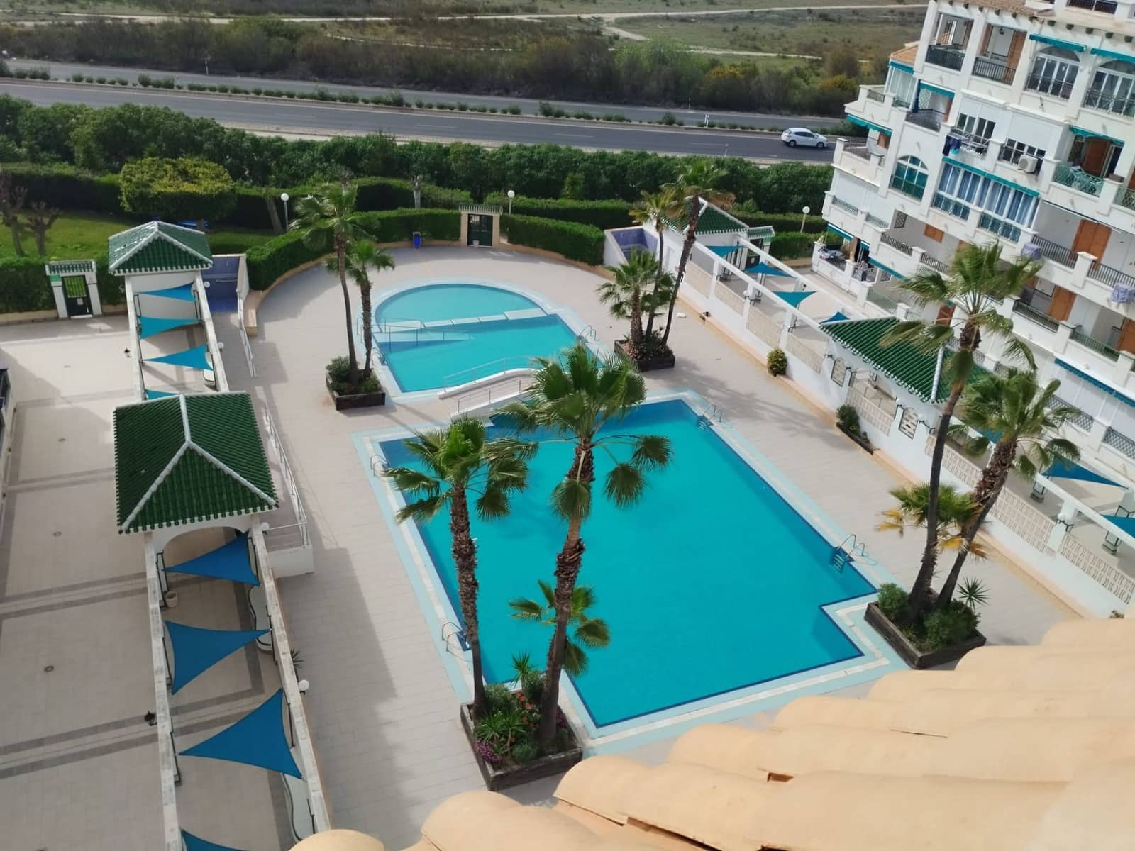 2 soveværelse Lejlighed til salg i Torrevieja med swimmingpool - € 169.000 (Ref: 8942648)