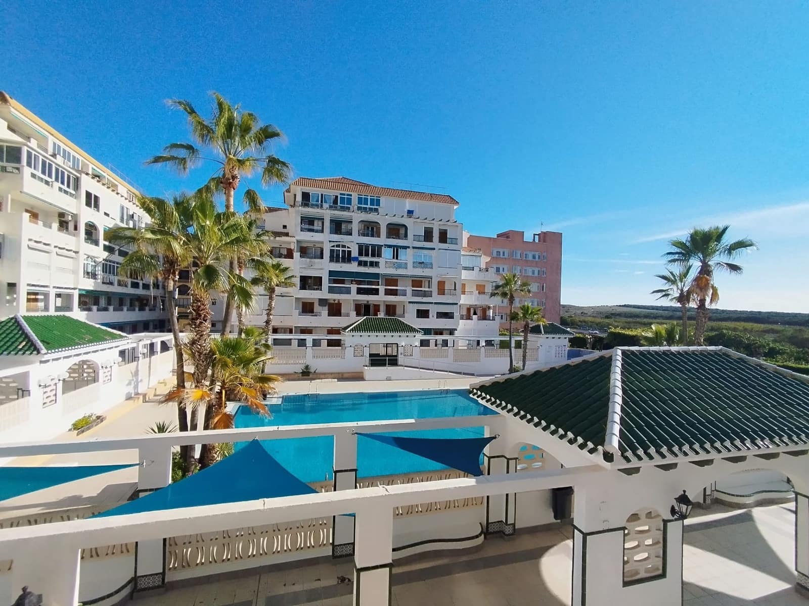 2 soveværelse Lejlighed til salg i Torrevieja med swimmingpool - € 169.000 (Ref: 8942648)