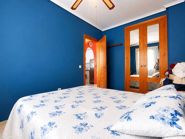 2 soveværelse Lejlighed til salg i Los Europeos, Torrevieja med swimmingpool - € 169.900 (Ref: 8942648)