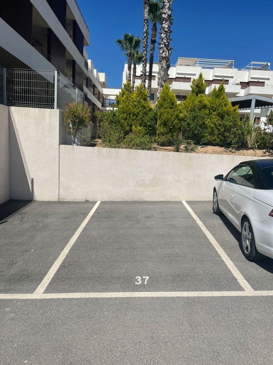 2 soverom Leilighet til salgs i Cabo Roig med svømmebasseng garasje - € 250 000 (Ref: 8970213)