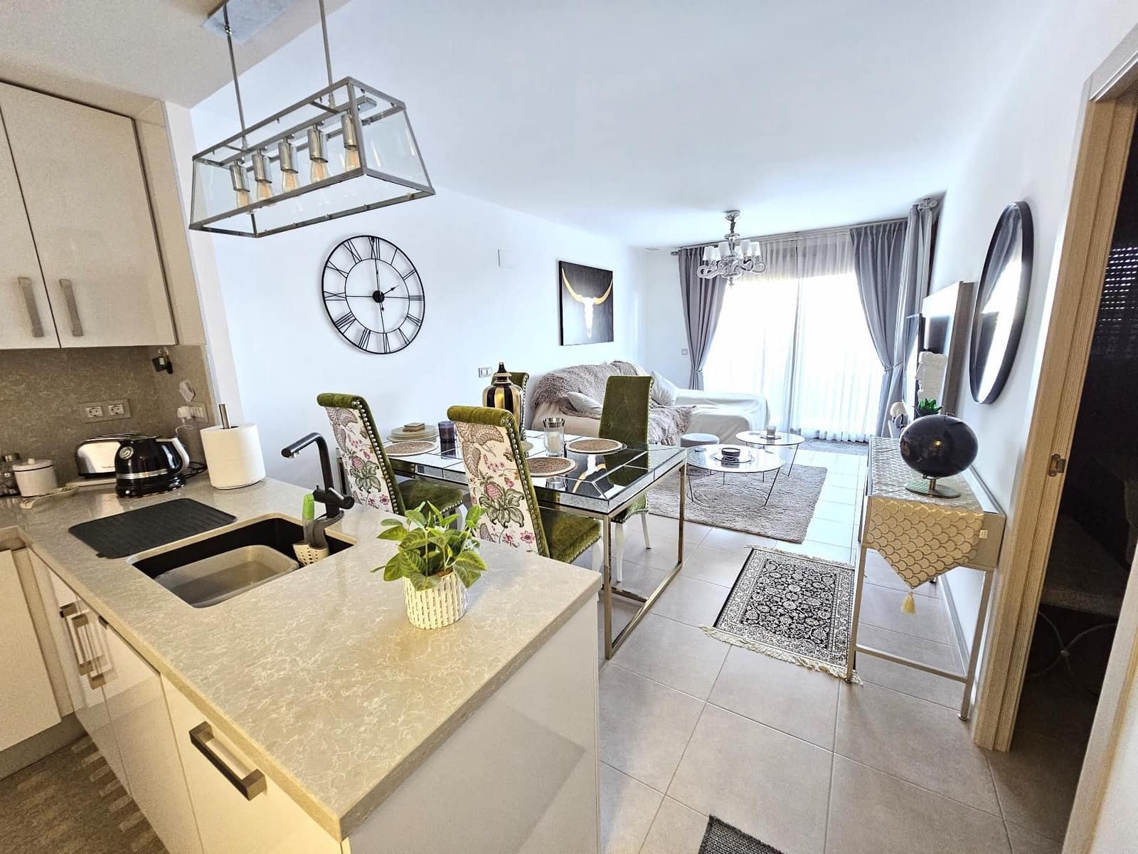 2 soverom Leilighet til salgs i Cabo Roig med svømmebasseng garasje - € 250 000 (Ref: 8970213)