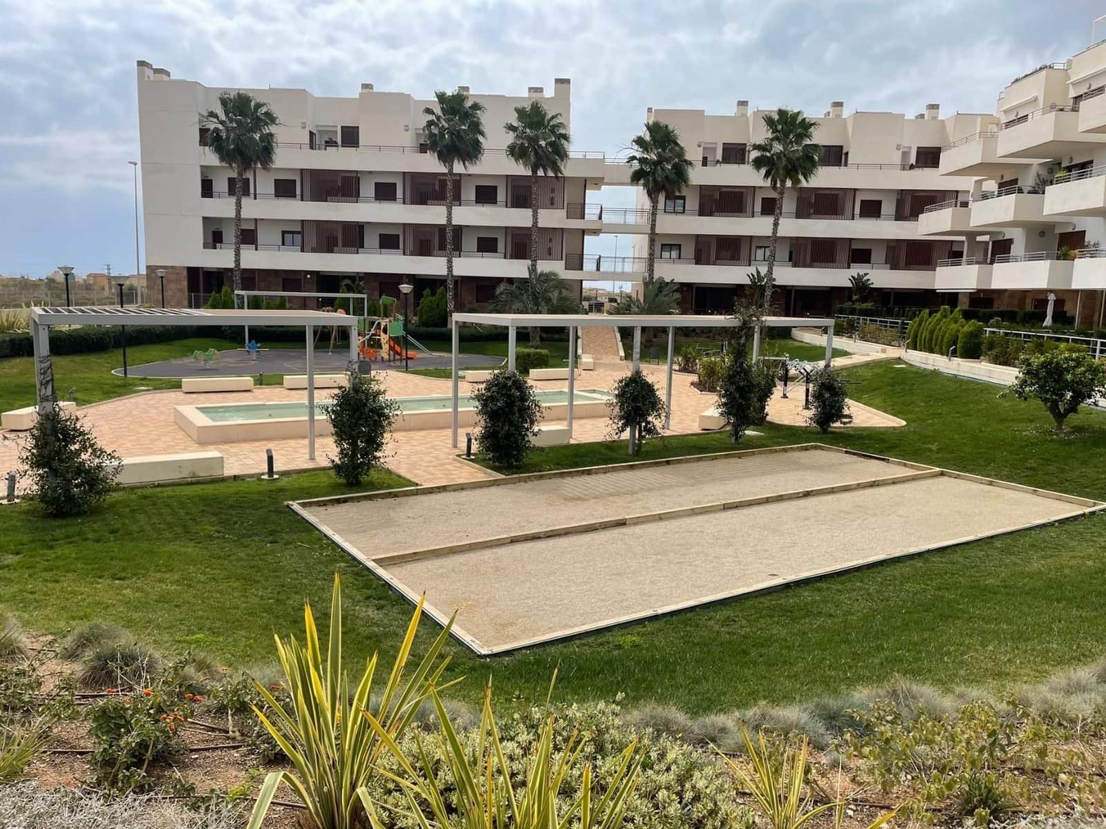 2 soverom Leilighet til salgs i Cabo Roig med svømmebasseng garasje - € 250 000 (Ref: 8970213)
