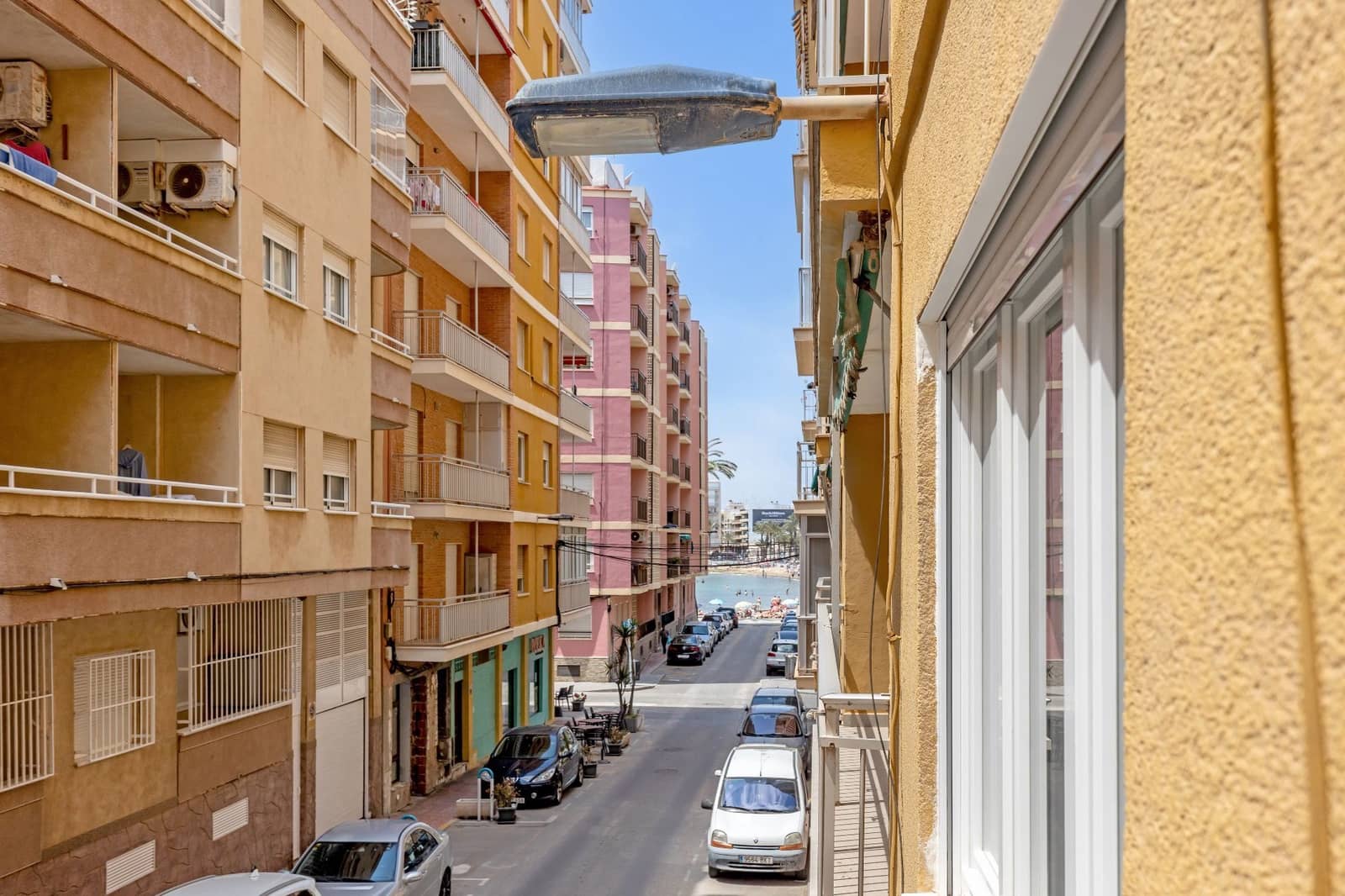 3 soveværelse Lejlighed til salg i Torrevieja med garage - € 259.900 (Ref: 9000936)