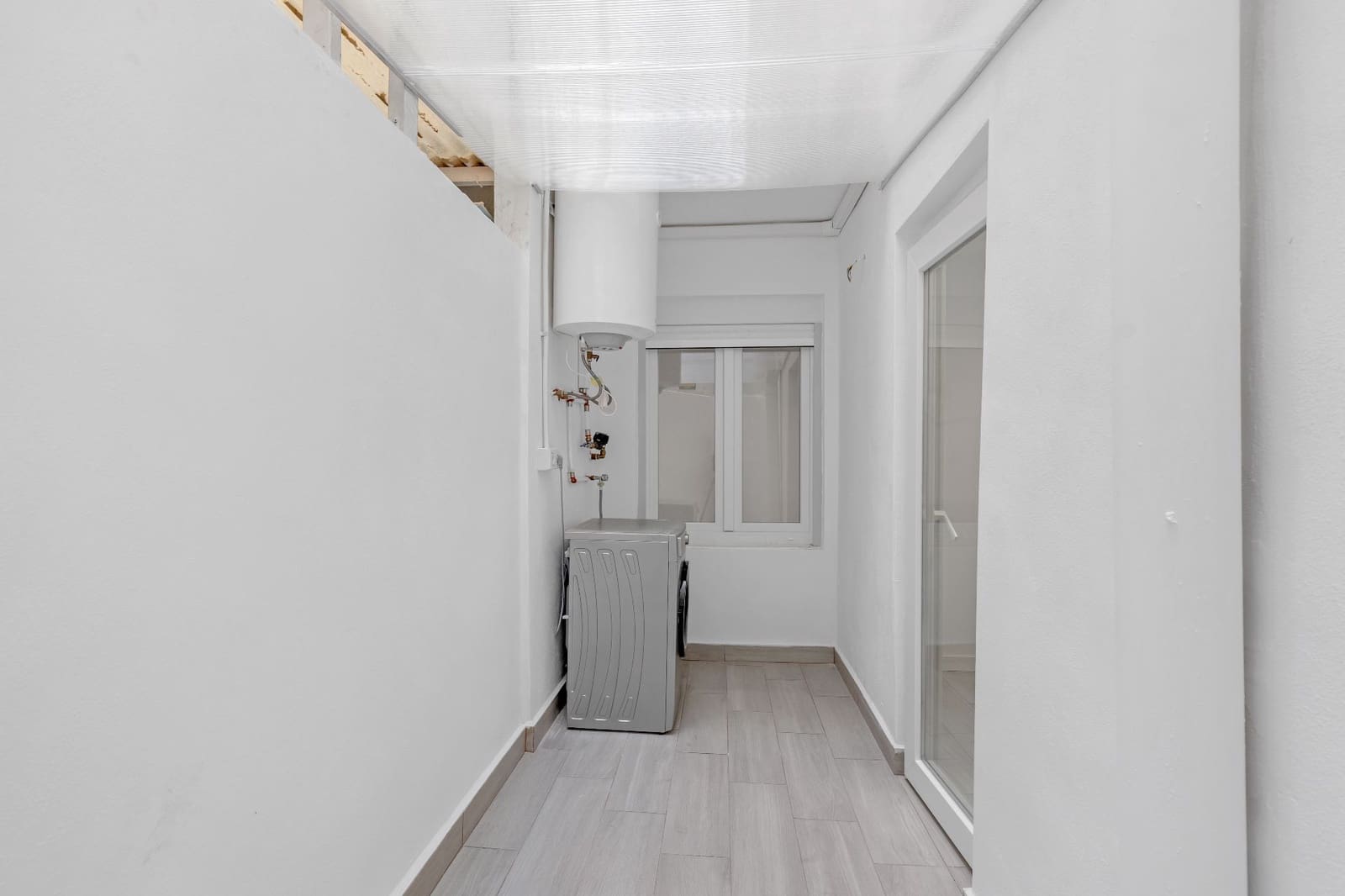 3 soveværelse Lejlighed til salg i Torrevieja med garage - € 259.900 (Ref: 9000936)