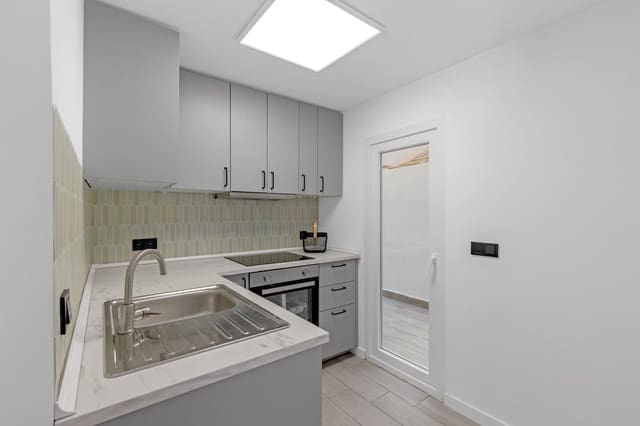 Apartamento de 3 habitaciones en Playa del Cura, Torrevieja en venta con garaje - 249.900 € (Ref: 9000936)