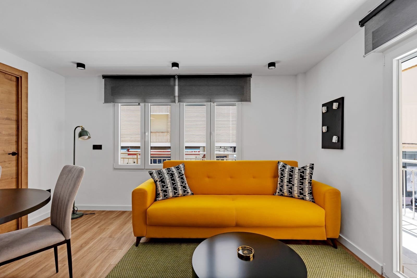 3 soveværelse Lejlighed til salg i Torrevieja med garage - € 259.900 (Ref: 9000936)