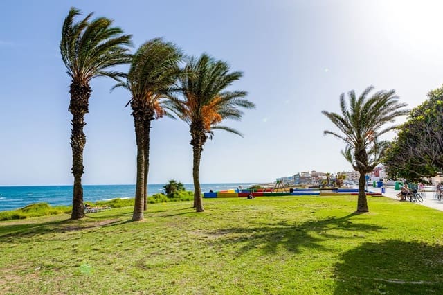 Apartamento de 3 habitaciones en Playa del Cura, Torrevieja en venta con garaje - 249.900 € (Ref: 9000936)