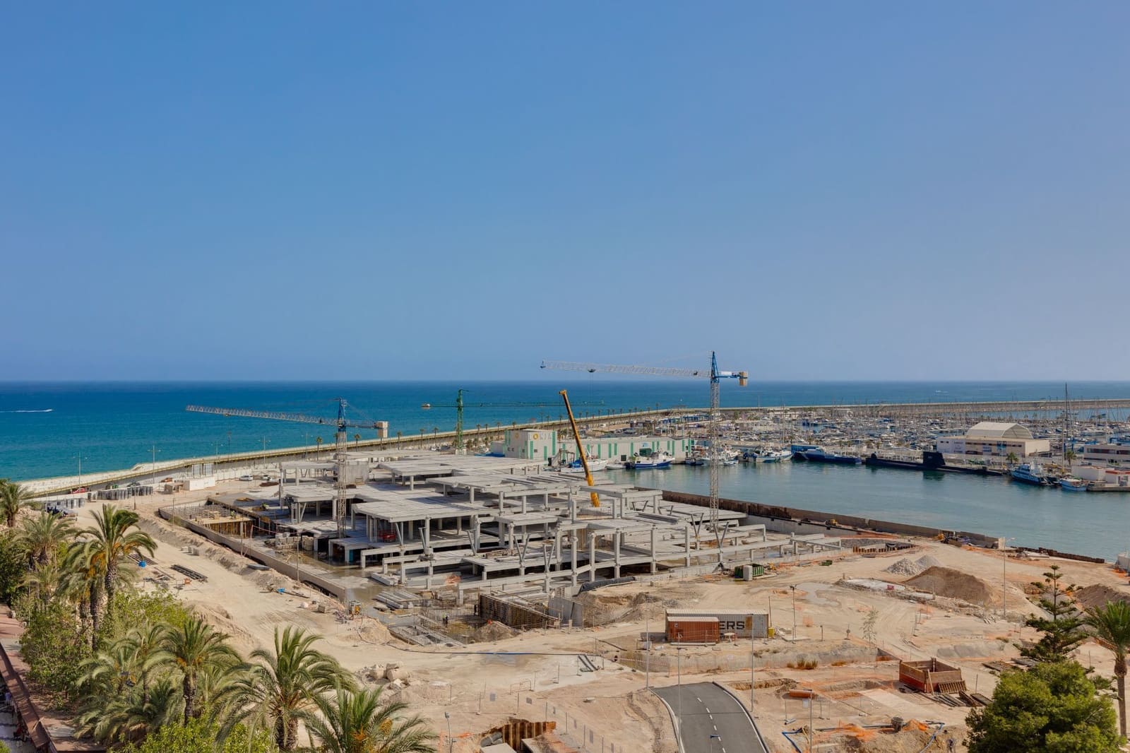 3 soveværelse Lejlighed til salg i Torrevieja med garage - € 259.900 (Ref: 9000936)