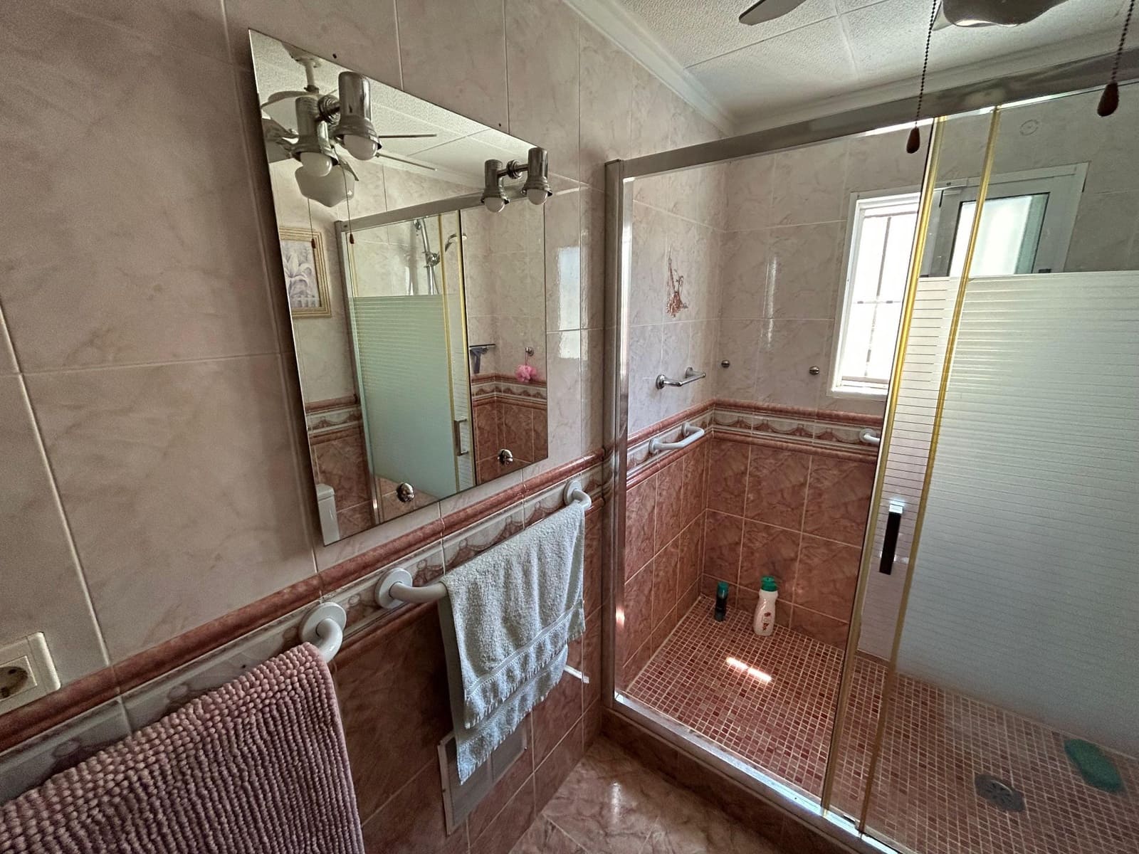 2 bedroom Villa for sale in Torrevieja with pool - € 239,995 (Ref: 9017197)