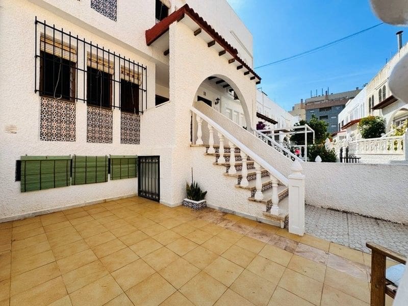 3 soveværelse Semi-Rækkehus til salg i Torrevieja - € 159.000 (Ref: 9022994)