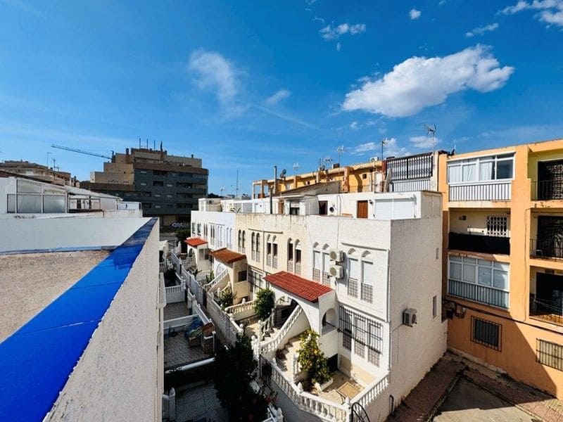 3 soveværelse Semi-Rækkehus til salg i Torrevieja - € 159.000 (Ref: 9022994)