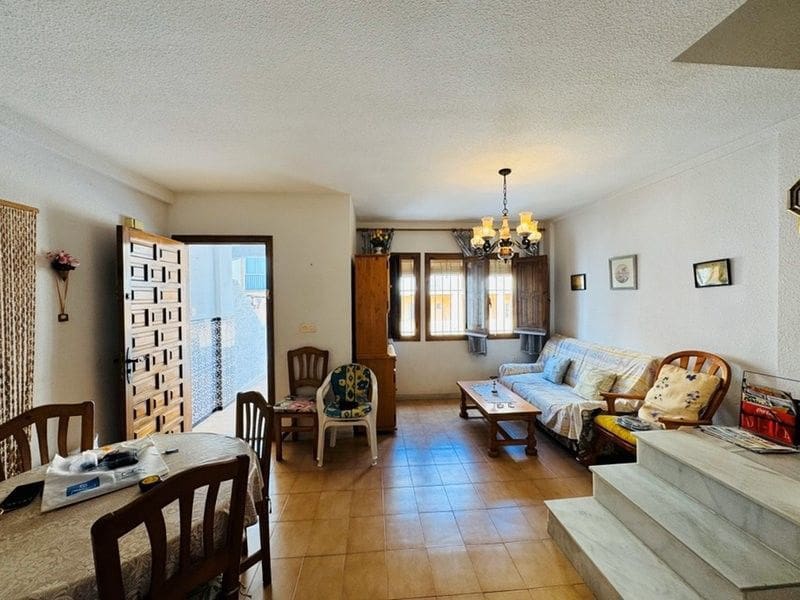 3 soveværelse Semi-Rækkehus til salg i Torrevieja - € 159.000 (Ref: 9022994)