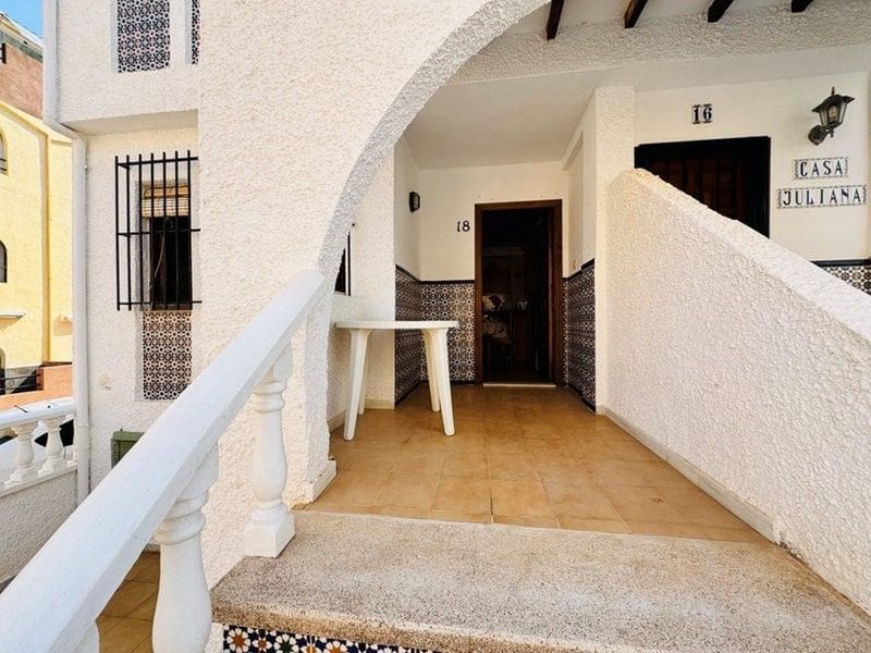 3 soveværelse Semi-Rækkehus til salg i Torrevieja - € 159.000 (Ref: 9022994)
