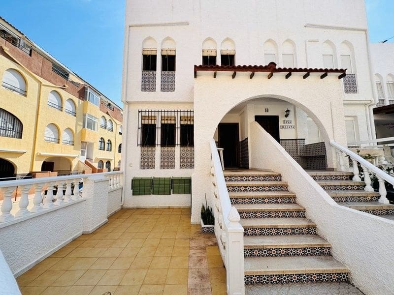 3 soveværelse Semi-Rækkehus til salg i Torrevieja - € 159.000 (Ref: 9022994)