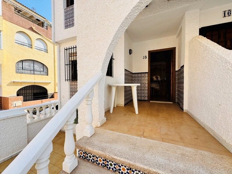 3 soveværelse Semi-Rækkehus til salg i Torrevieja - € 159.000 (Ref: 9022994)