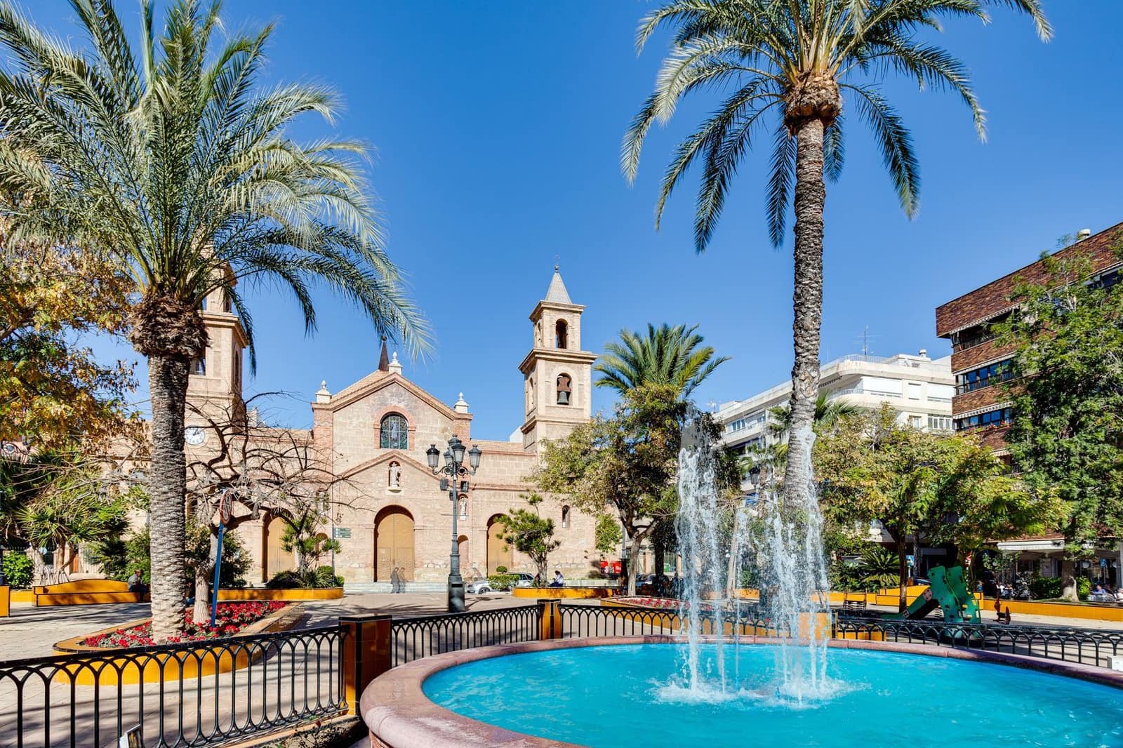 Apartamento de 3 habitaciones en Torrevieja en venta con garaje - 164.900 € (Ref: 9062160)