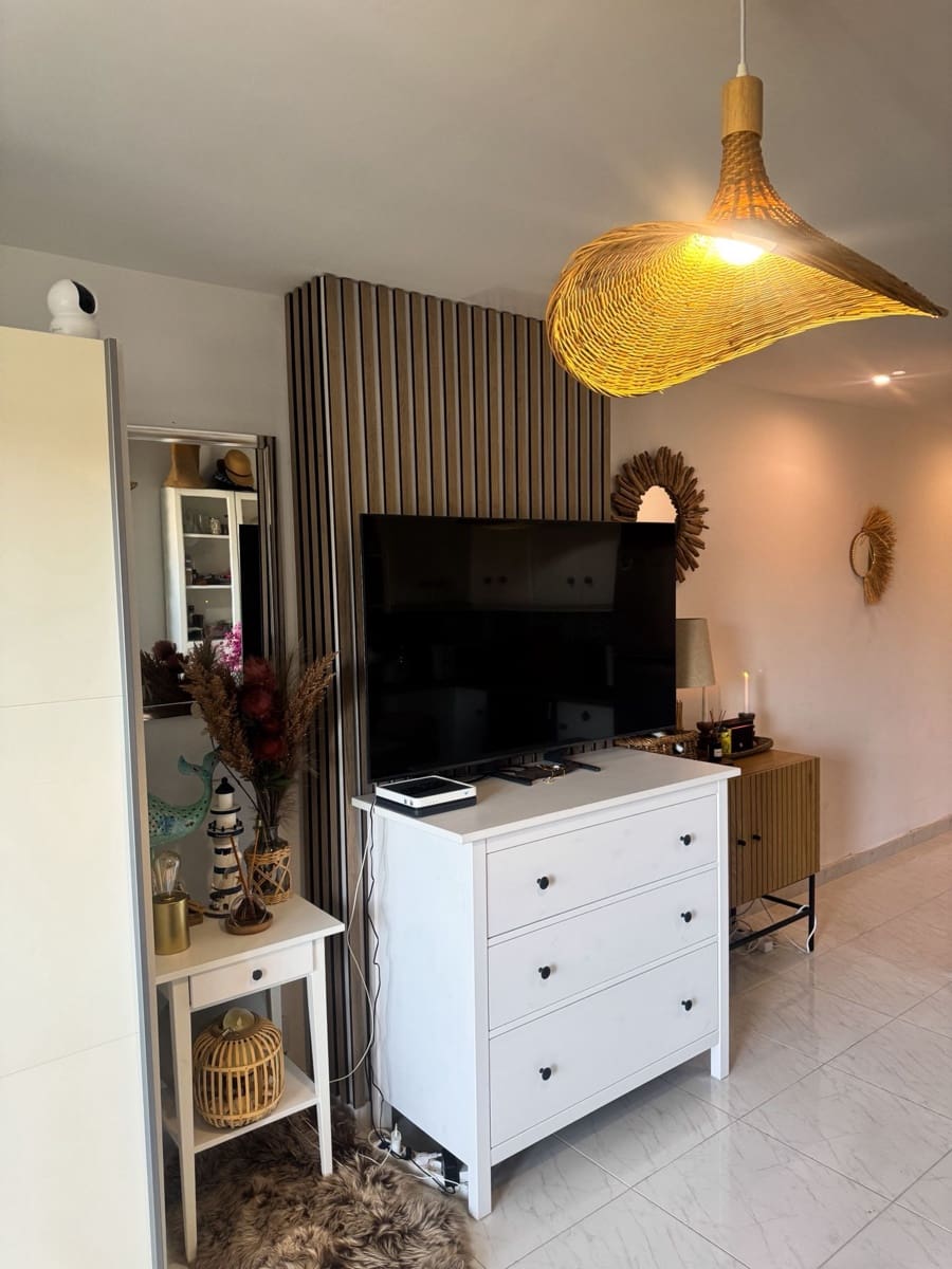 2 soveværelse Penthouse til salg i Torrevieja med swimmingpool - € 150.000 (Ref: 9095998)