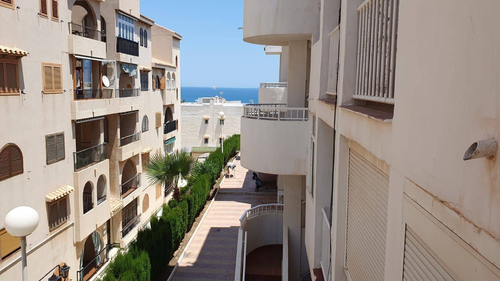 2 sypialnia Apartament na sprzedaż w Torrevieja z basenem - 135 000 € (Ref: 9111876)