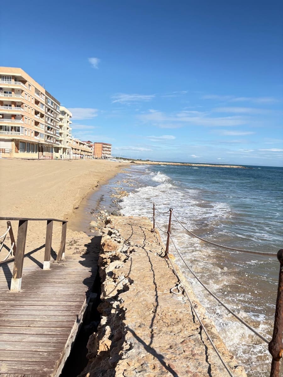 2 quarto Apartamento para venda em Torrevieja com piscina garagem - 159 900 € (Ref: 9165533)