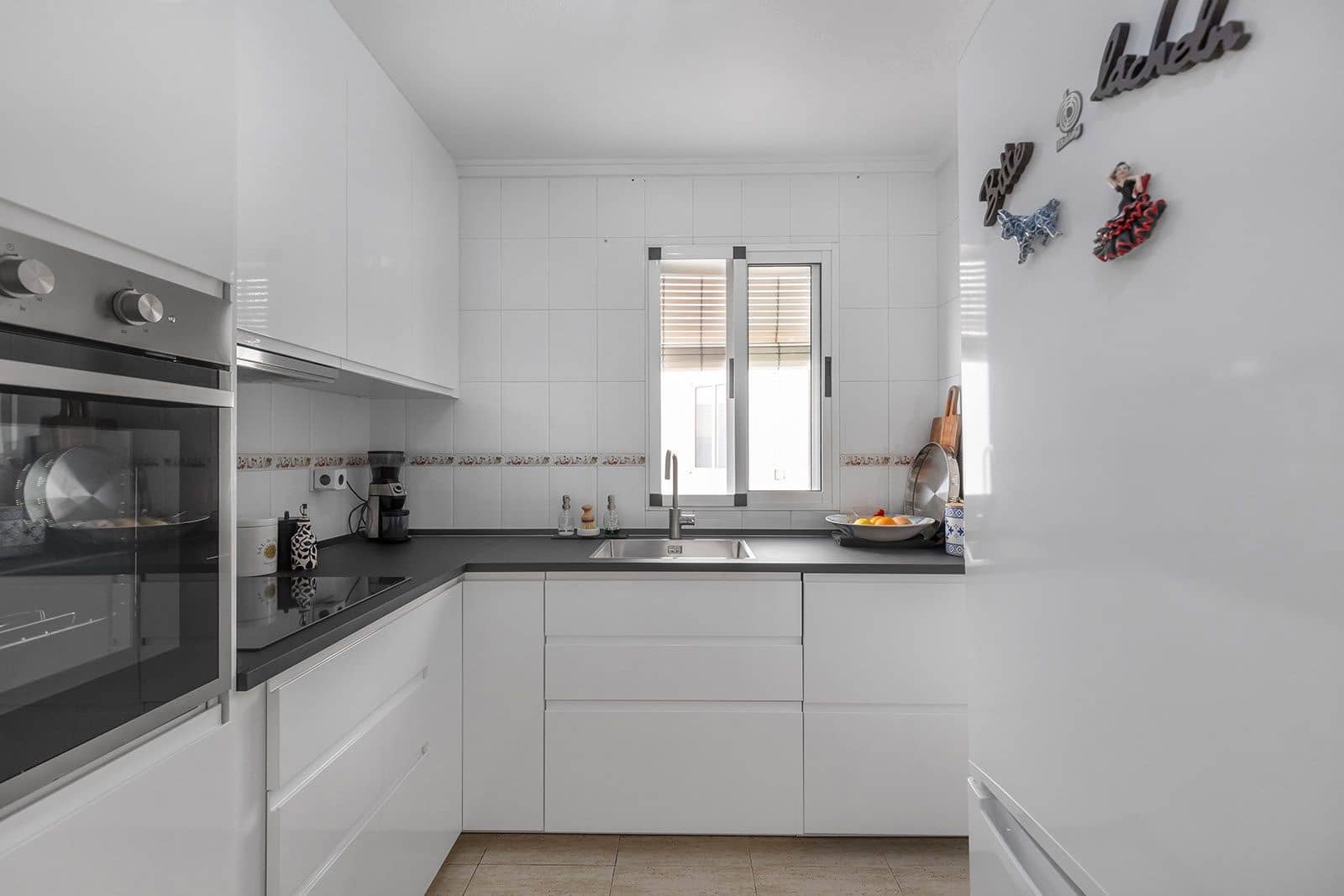 3 soveværelse Lejlighed til salg i Torrevieja med garage - € 169.900 (Ref: 9165534)