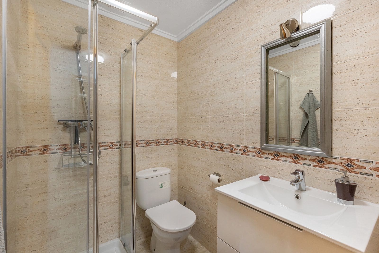 3 soveværelse Lejlighed til salg i Torrevieja med garage - € 169.900 (Ref: 9165534)