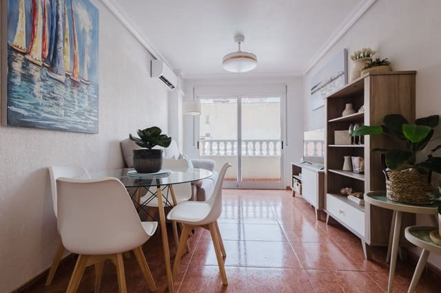 2 makuuhuone Huoneisto myytävänä paikassa Puerto Deportivo, Torrevieja - 136 000 € (Ref: 9185043)