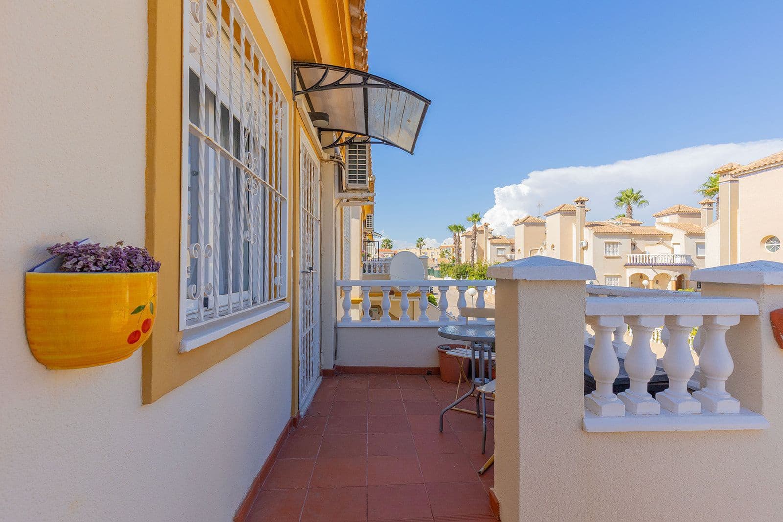 2 bedroom Bungalow for sale in Torrevieja with pool - € 149,000 (Ref: 9294207)