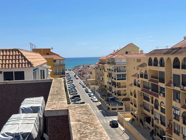 1 makuuhuone Kattohuoneisto myytävänä paikassa Los Europeos, Torrevieja mukana uima-altaan 
autotalli - 119 500 € (Ref: 9330190)