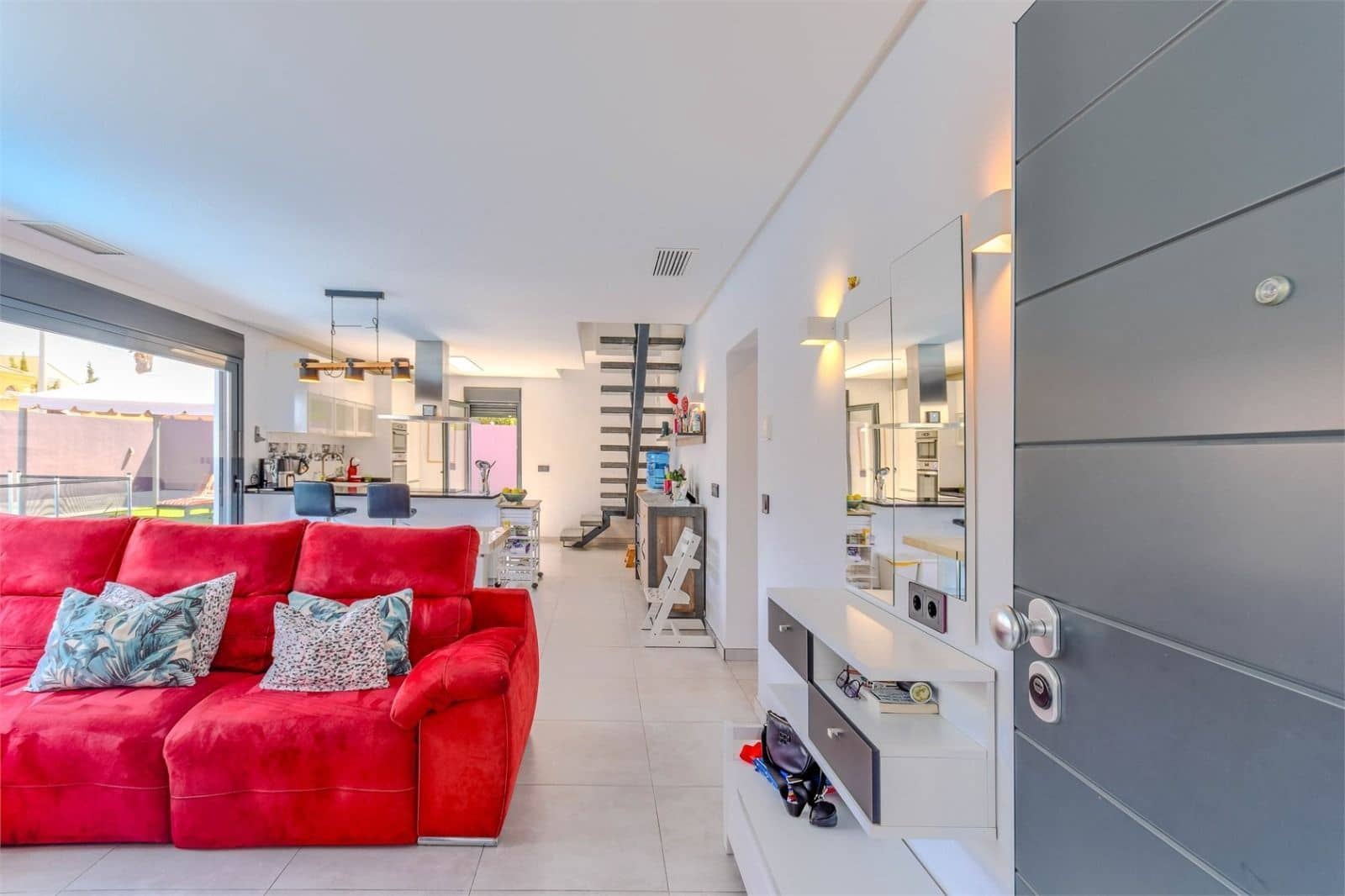 4 camera da letto Villa in vendita in Torrevieja con piscina garage - 495.000 € (Rif: 9330191)