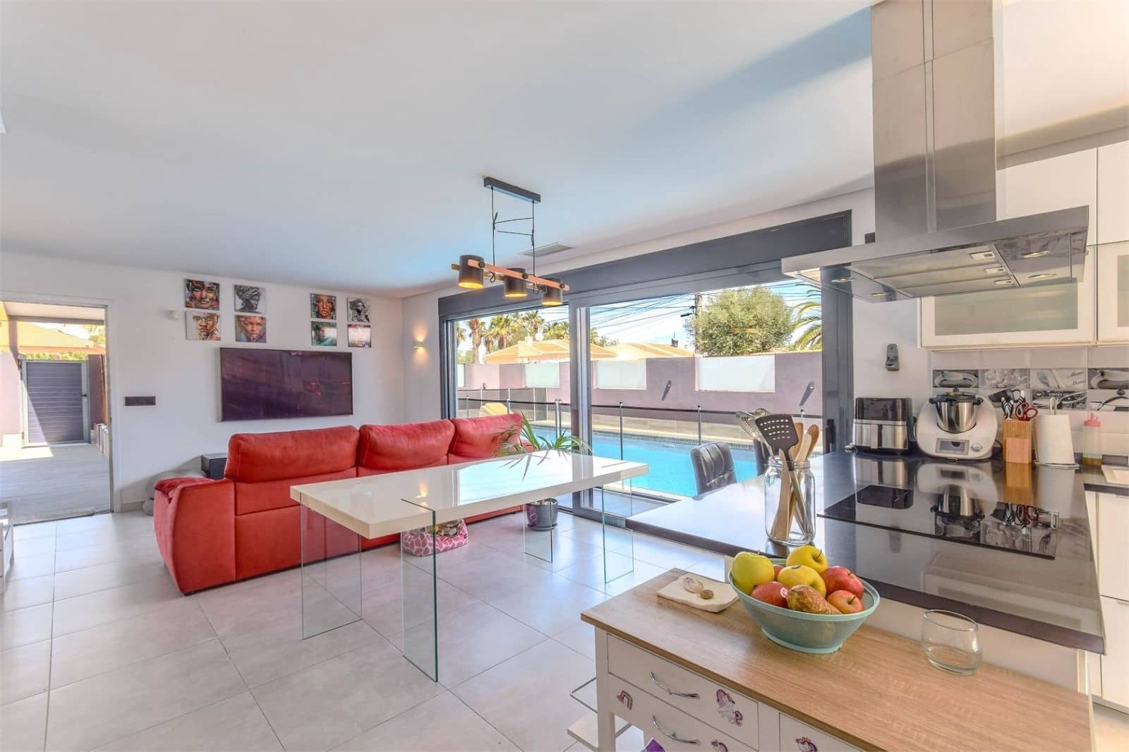 4 camera da letto Villa in vendita in Torrevieja con piscina garage - 495.000 € (Rif: 9330191)