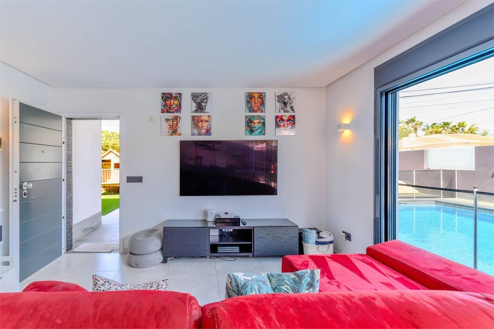 4 camera da letto Villa in vendita in Torrevieja con piscina garage - 495.000 € (Rif: 9330191)