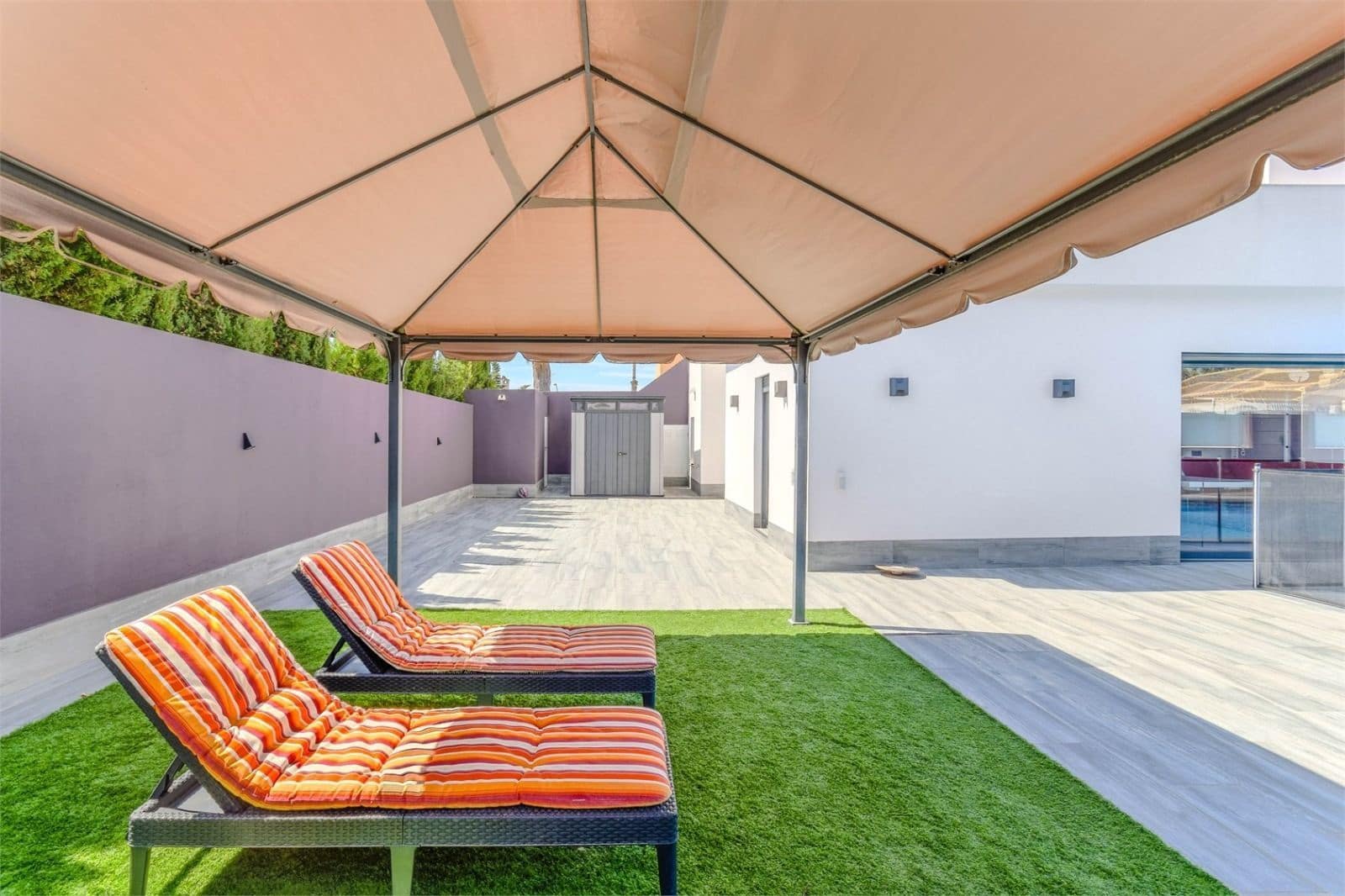 4 camera da letto Villa in vendita in Torrevieja con piscina garage - 495.000 € (Rif: 9330191)