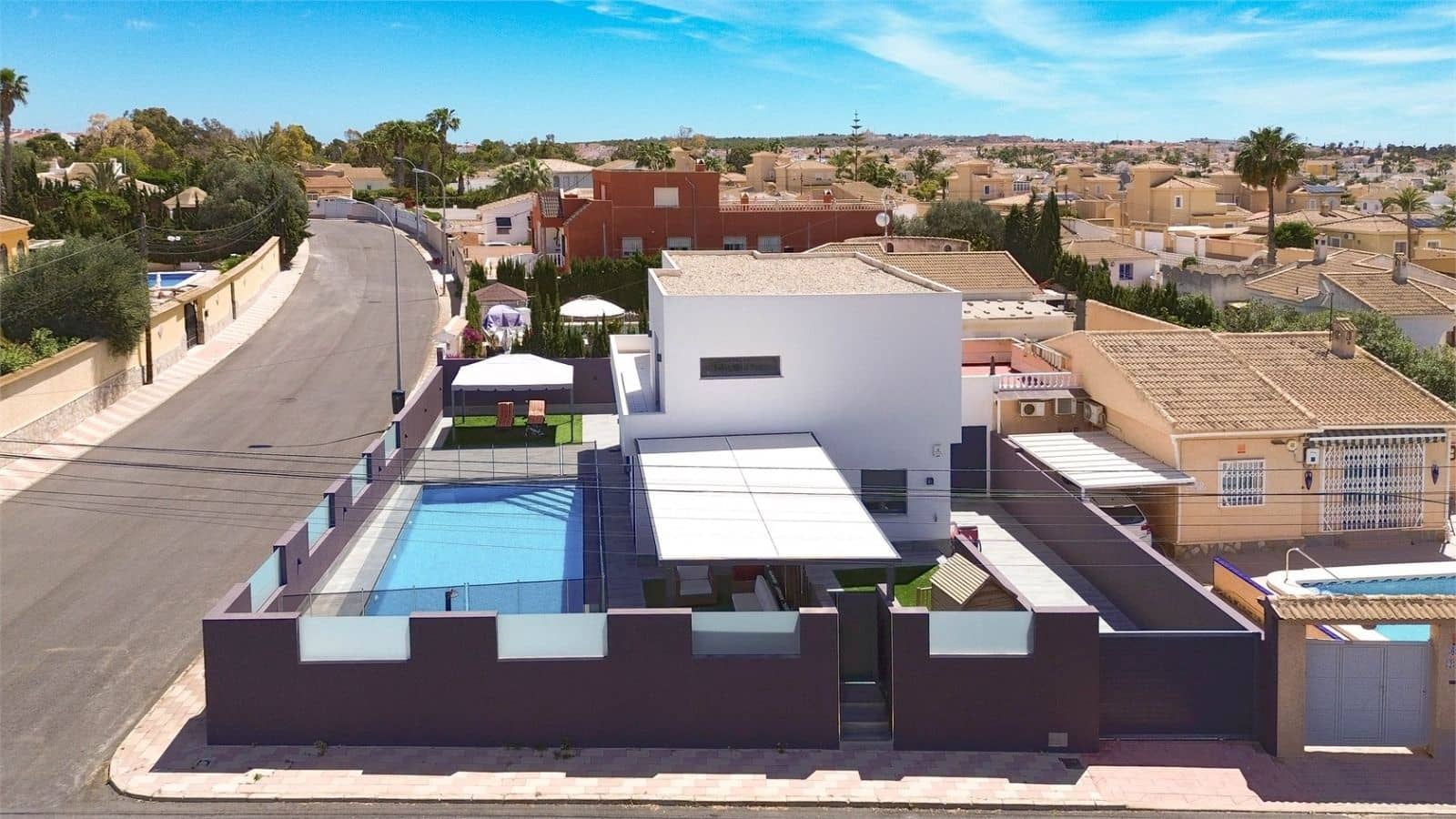 4 camera da letto Villa in vendita in Torrevieja con piscina garage - 495.000 € (Rif: 9330191)