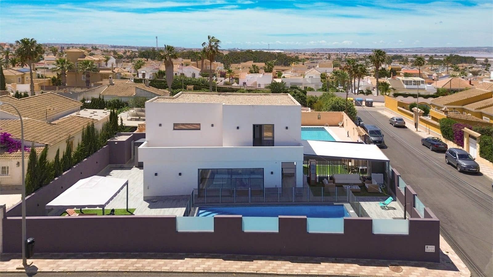 4 camera da letto Villa in vendita in Torrevieja con piscina garage - 495.000 € (Rif: 9330191)