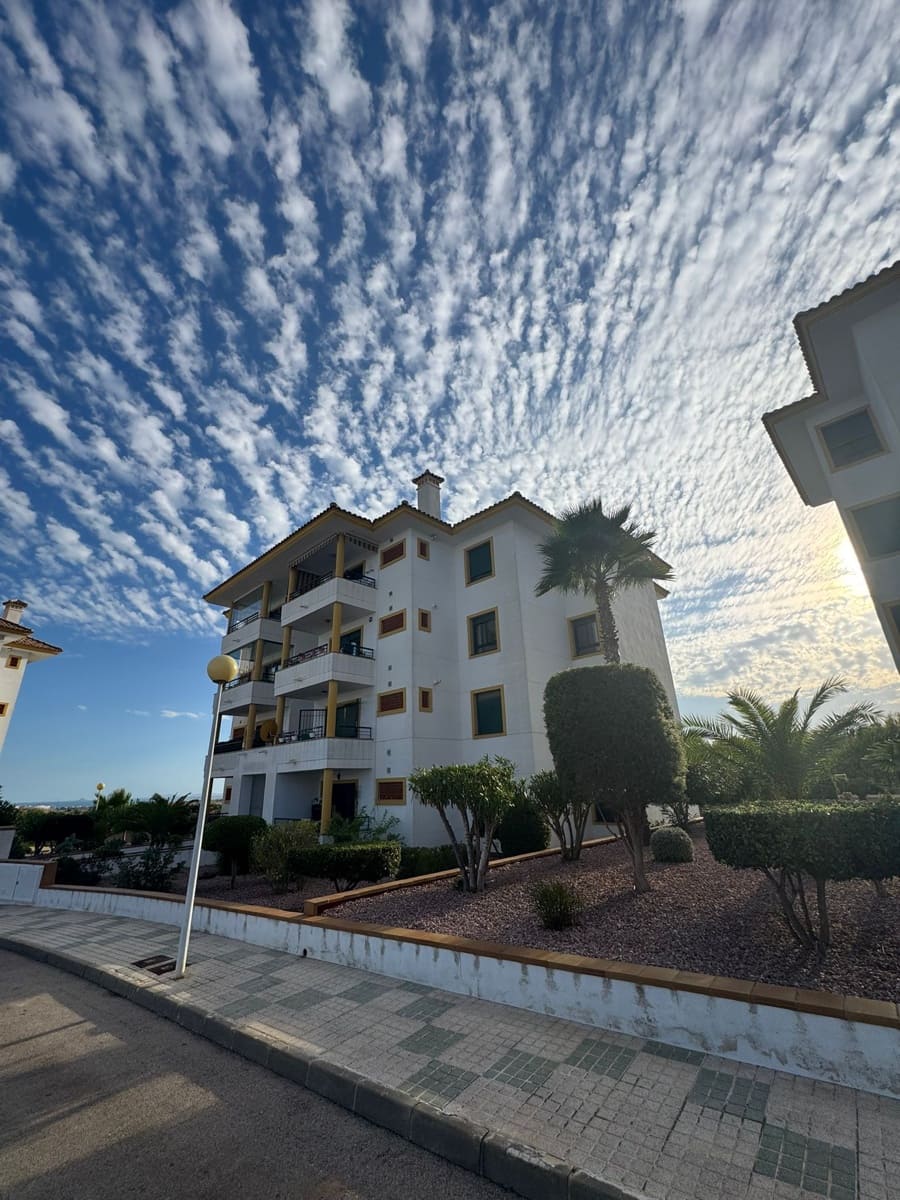 2 makuuhuone Huoneisto myytävänä paikassa Orihuela Costa mukana uima-altaan - 169 999 € (Ref: 9334445)