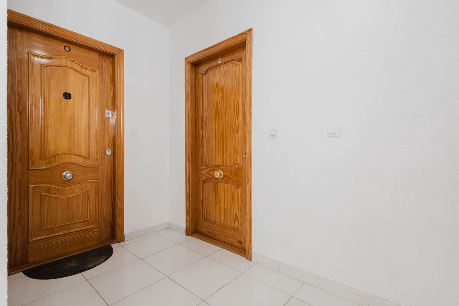 Ático de 2 habitaciones en Torrevieja en venta con garaje - 149.500 € (Ref: 9361998)