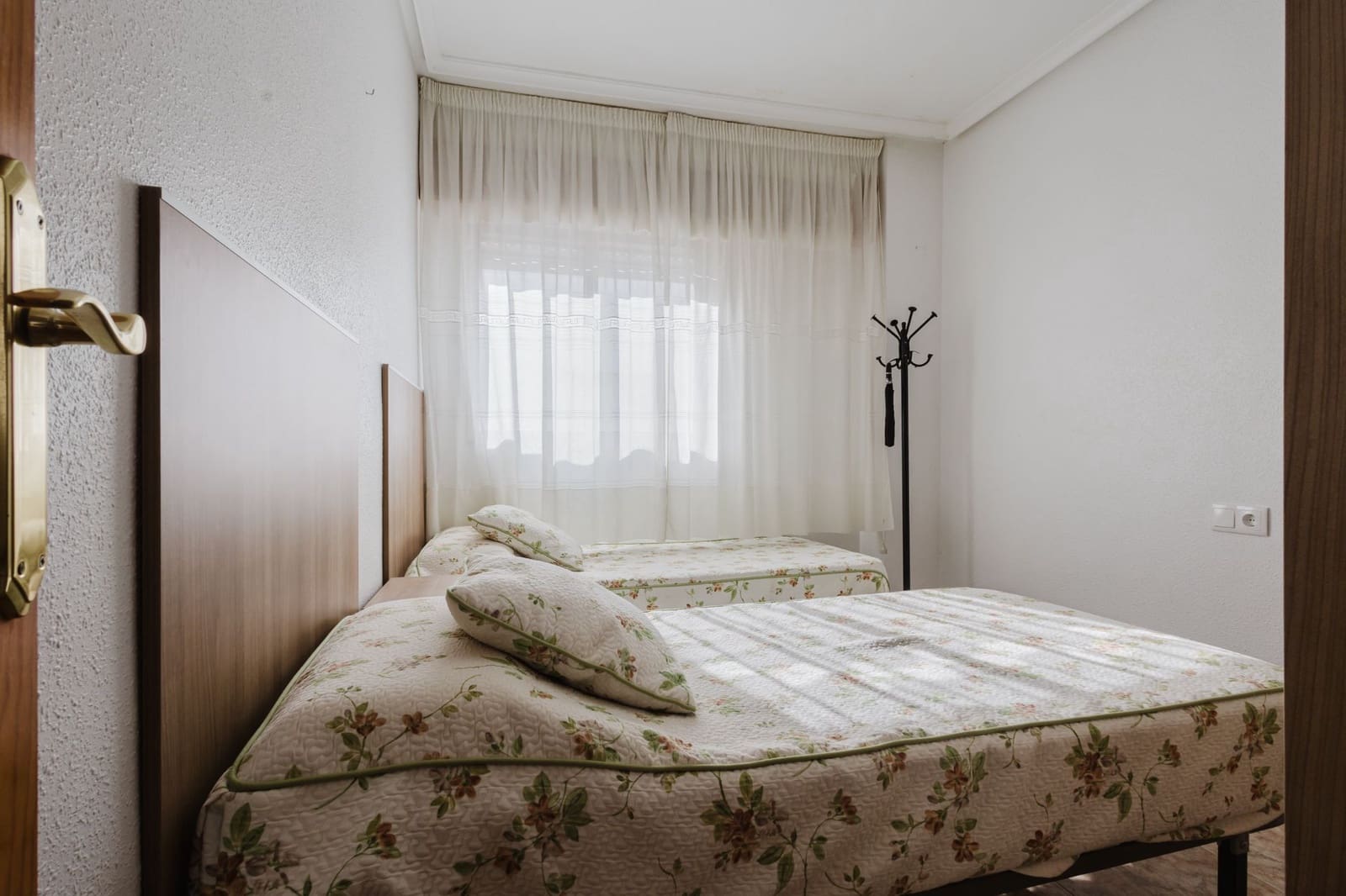 Ático de 2 habitaciones en Torrevieja en venta con garaje - 149.500 € (Ref: 9361998)