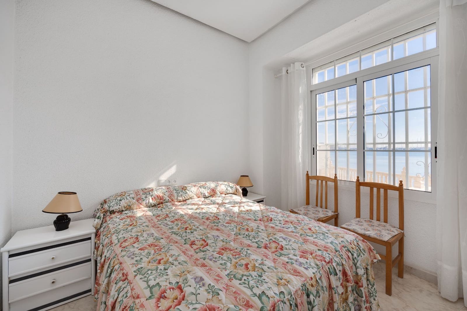 Apartamento de 4 habitaciones en Torrevieja en venta con garaje - 389.500 € (Ref: 9382409)