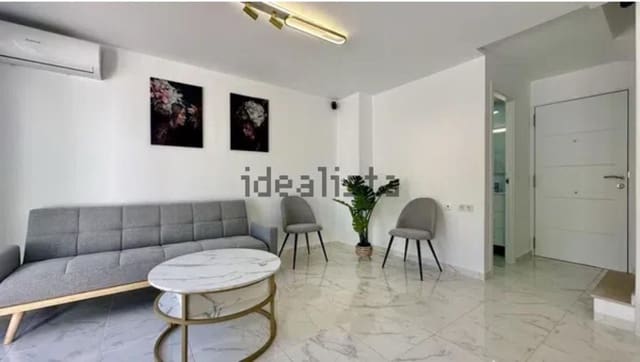 3 soverom Kjedet enebolig til salgs i Los Balcones - Los Altos, Torrevieja med svømmebasseng garasje - € 229 000 (Ref: 9403164)