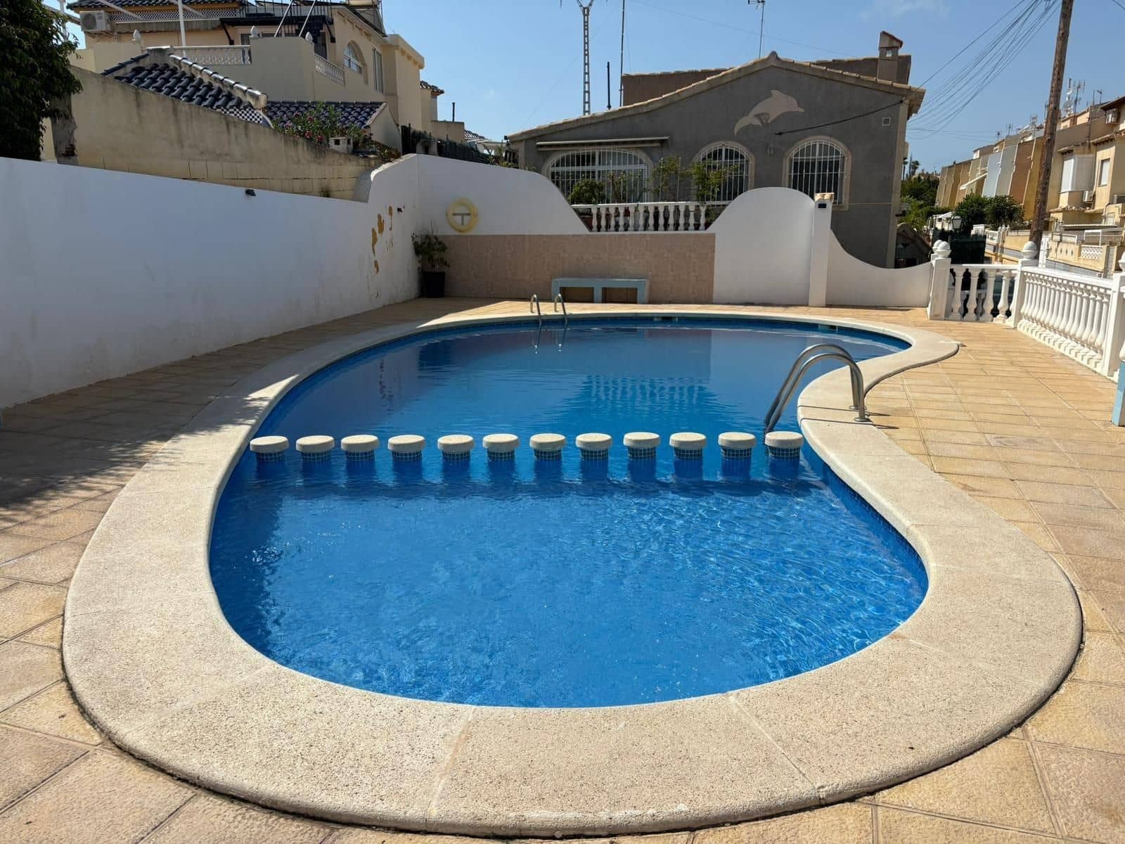 3 slaapkamer Halfvrijstaande villa te koop in Torrevieja met zwembad garage - € 229.000 (Ref: 9403164)
