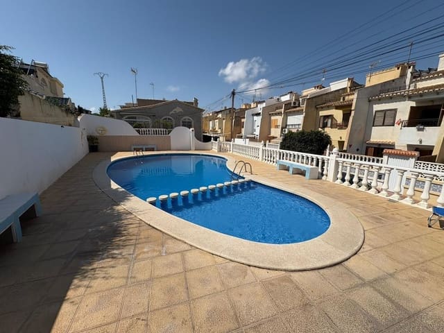 3 soverom Kjedet enebolig til salgs i Los Balcones - Los Altos, Torrevieja med svømmebasseng garasje - € 229 000 (Ref: 9403164)